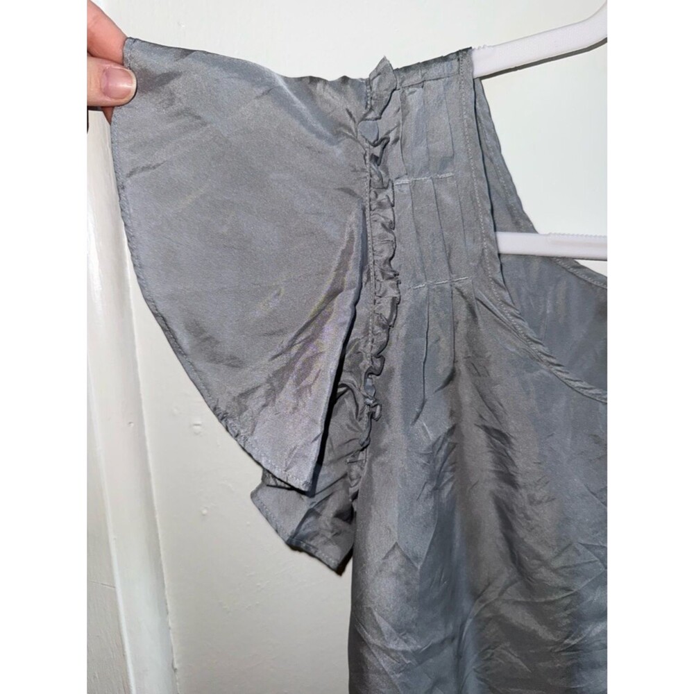 Banana Republic 100% Silk Silver Grey Flutter Sleeve Ruffle Top Small - Picture 2 of 8